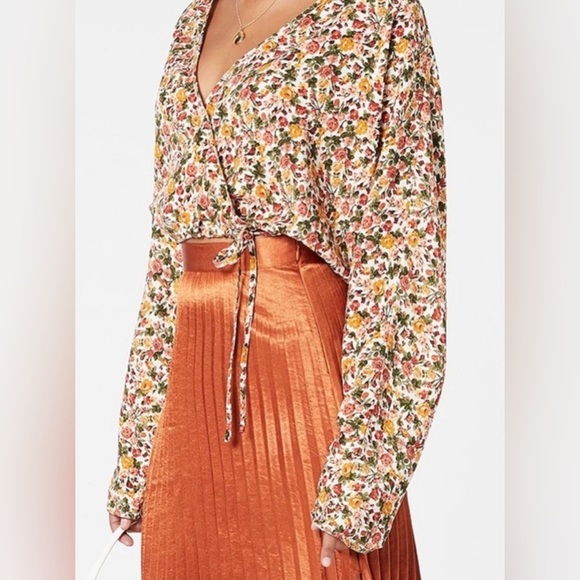 MINKPINK Rust Pumpkin Pleated Slit Skirt, Size XS - Picture 6 of 13